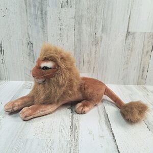Royal Plush Lion Lying Down Stuffed Animal Toy Collectible VTG Big Cat Realistic